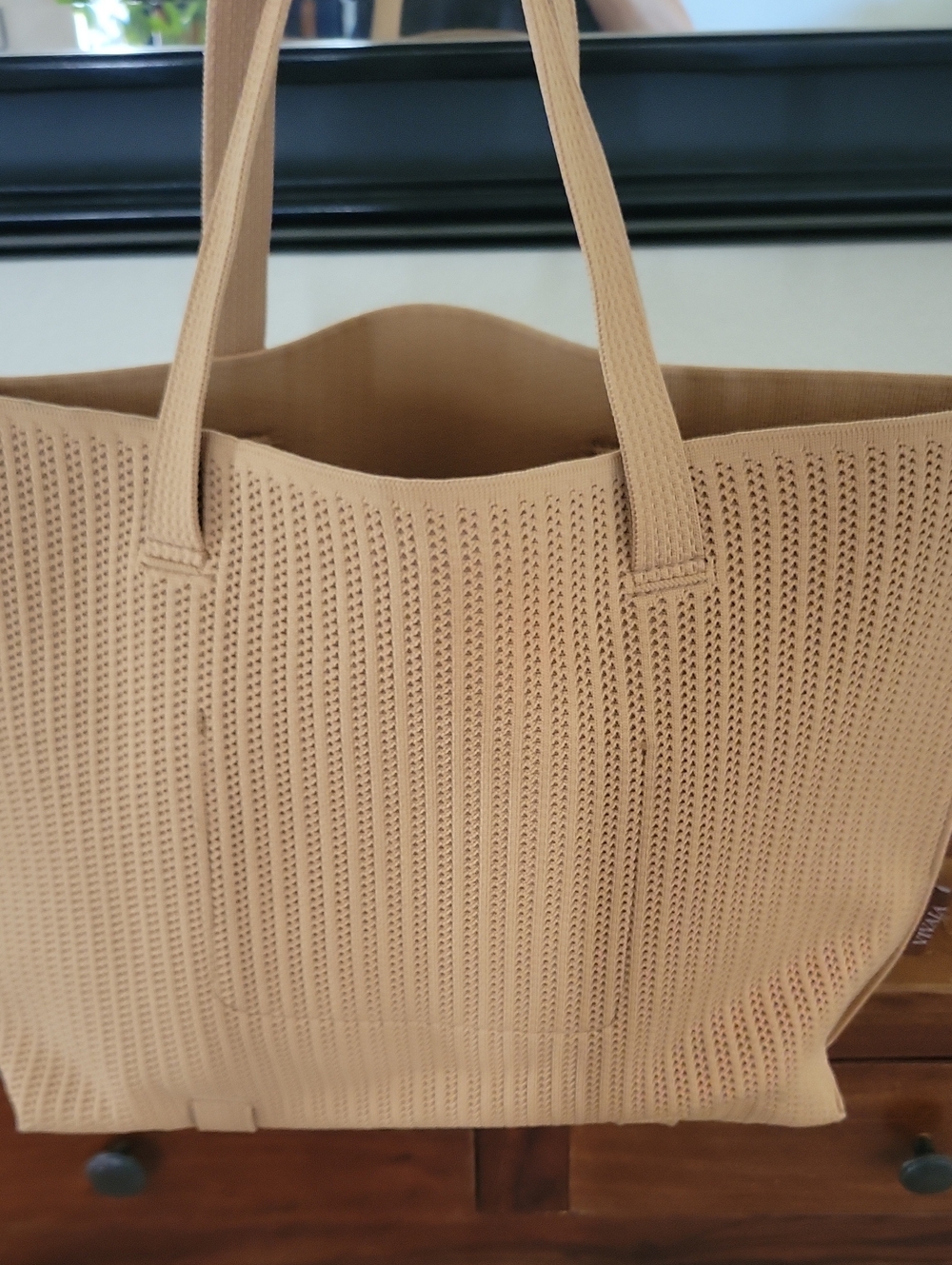 Vivaia The Daily Tote In Khaki Brown